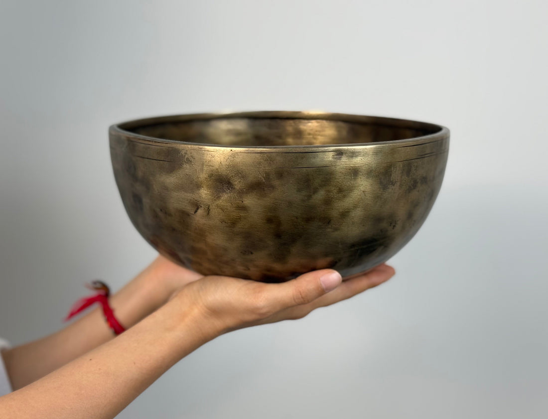Tibetan Singing Bowls: Sound, Meaning and How to Choose Yours