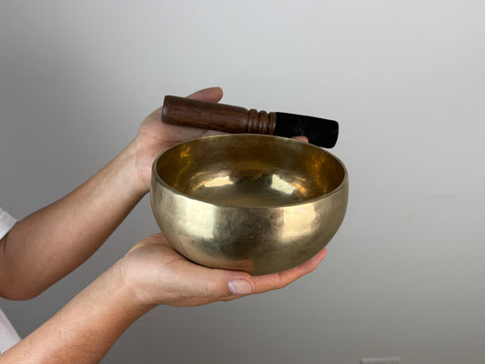 Clear Ascent Hand-Beaten Singing Bowl – Note C♯4 | SB-070