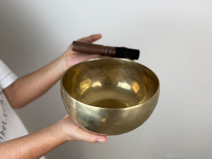 Warm-Resonance Hand-Beaten Tibetan Singing Bowl – E3 & A5 | SB-035