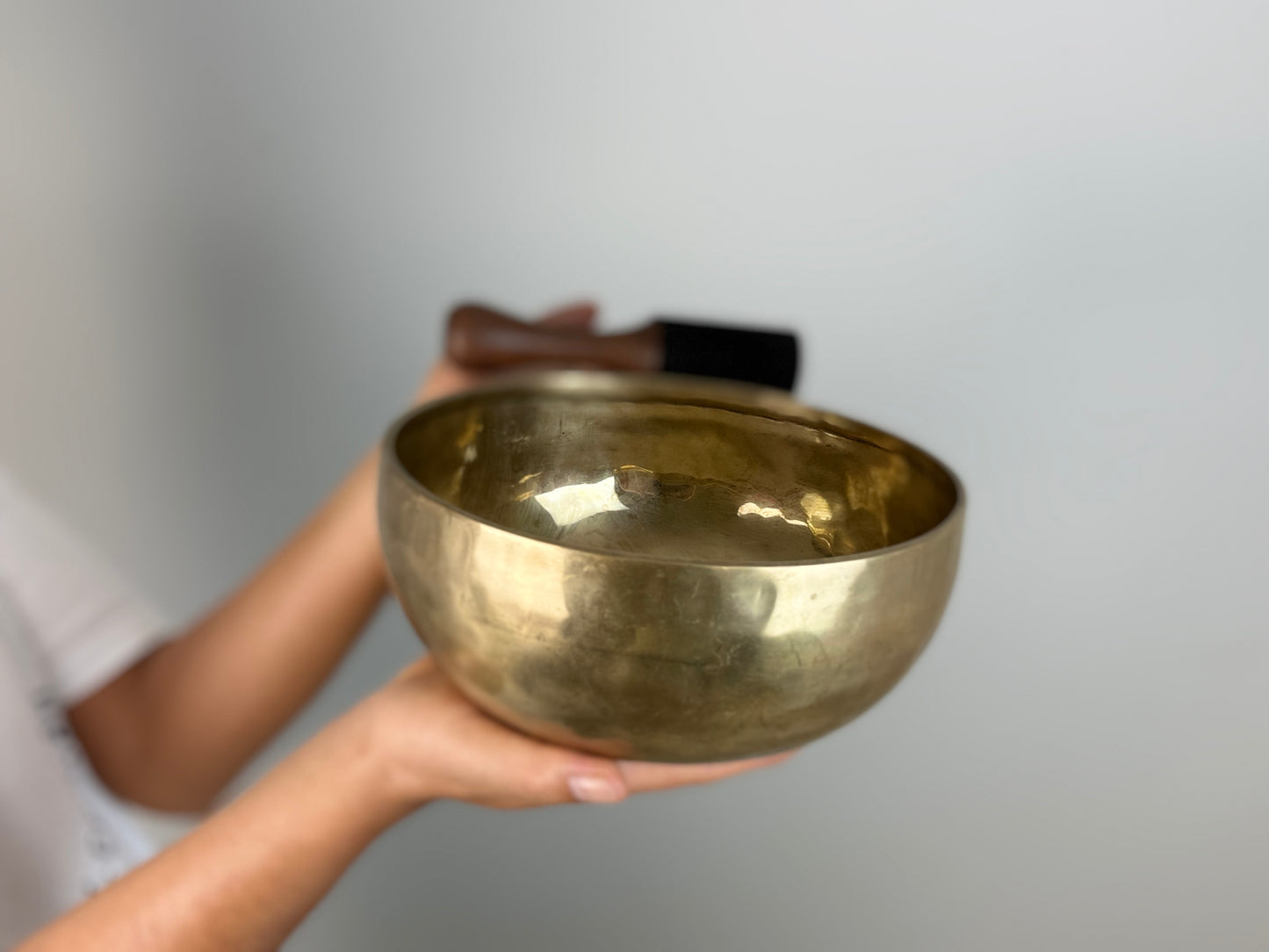 Layered-Resonance Hand-Beaten Tibetan Singing Bowl – E3 & A♯5 | SB-015