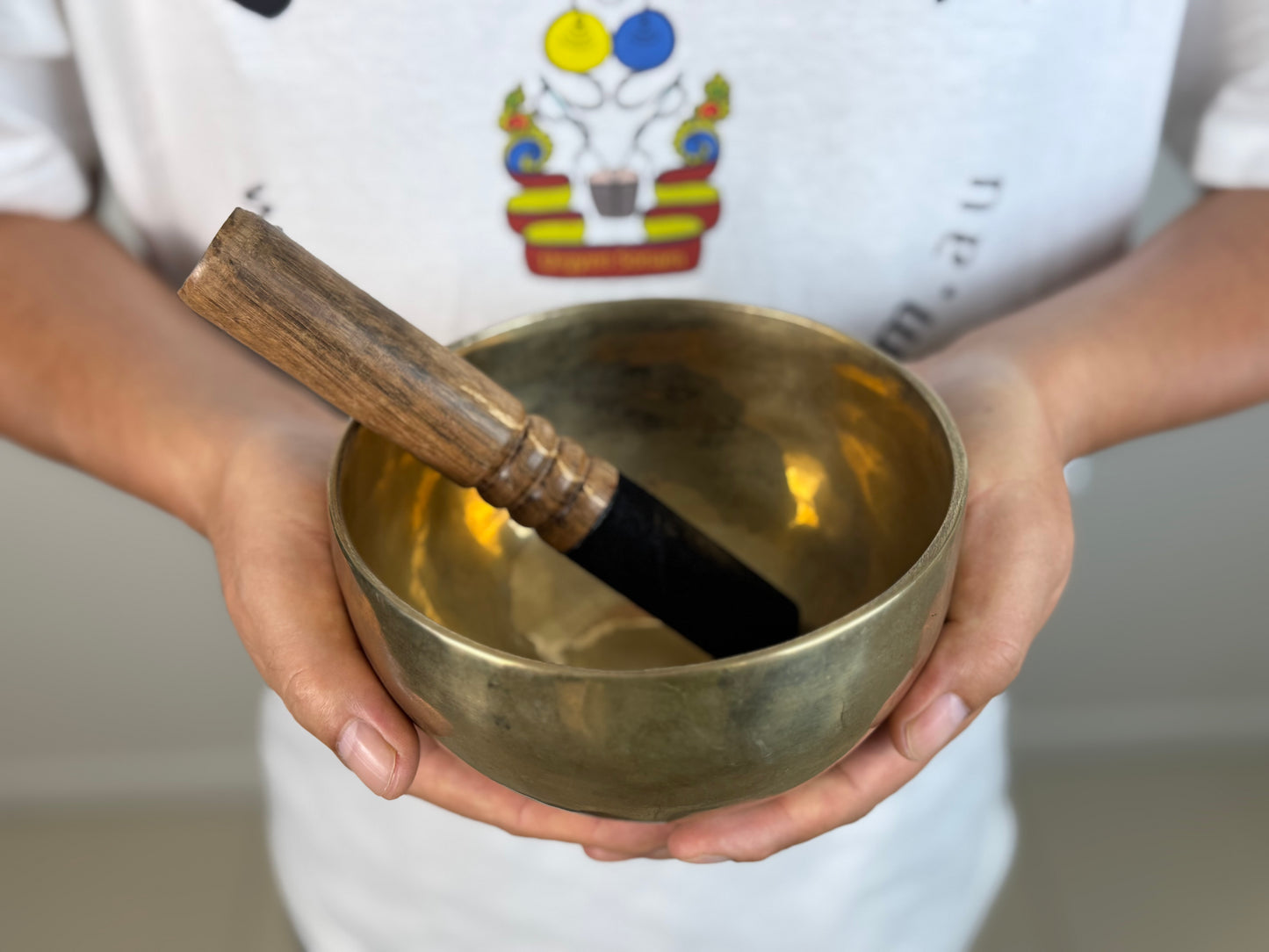 Crystal-Tone Hand-Beaten Tibetan Singing Bowl – F4 & A♯6 | SB-011