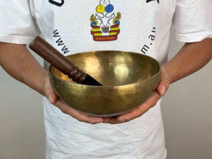 Serene-Harmony Hand-Beaten Tibetan Singing Bowl – F♯3 & C6 | SB-033