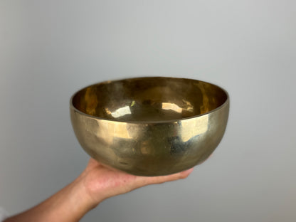 Loving-Kindness Hand-Beaten Tibetan Singing Bowl – E3 & A5 | SB-005