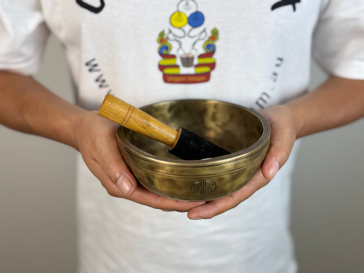 Delicate-Tone Hand-Beaten Tibetan Singing Bowl – C5 & E7 | SB-025