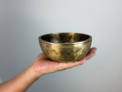 Delicate-Tone Hand-Beaten Tibetan Singing Bowl – C5 & E7 | SB-025