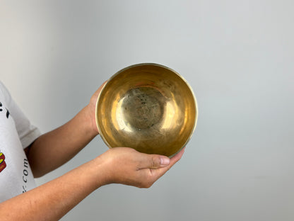 Radiant-Tone Hand-Beaten Tibetan Singing Bowl – A♯3 & E6 | SB-019