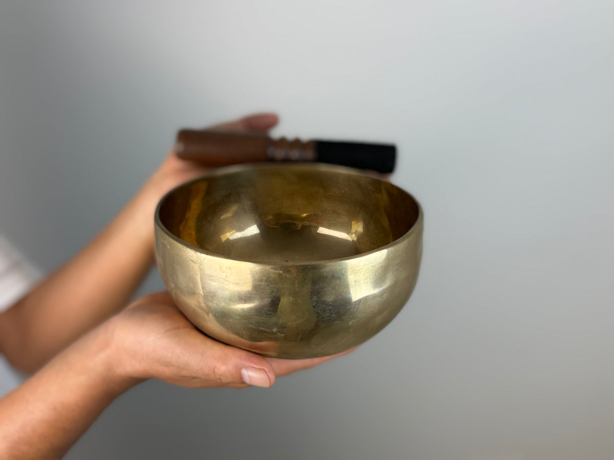 Melodic-Resonance Hand-Beaten Tibetan Singing Bowl – G♯3 & C♯6 | SB-026