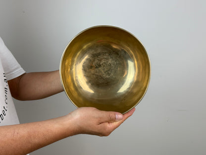Warm-Resonance Hand-Beaten Tibetan Singing Bowl – E3 & A5 | SB-035