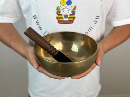 Clear-Echo Hand-Beaten Tibetan Singing Bowl – G♯3 & C♯6 | SB-037