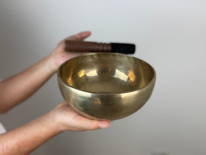 Clear-Echo Hand-Beaten Tibetan Singing Bowl – G♯3 & C♯6 | SB-037