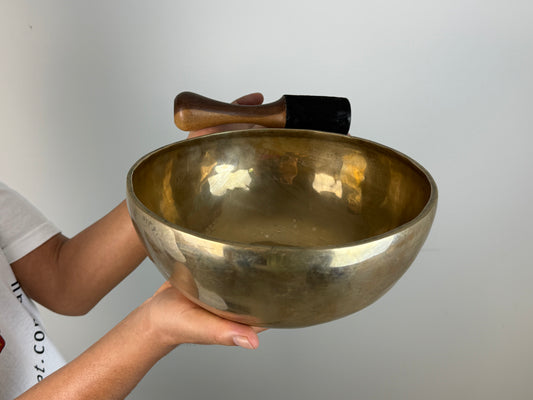 Spacious-Resonance Hand-Beaten Tibetan Singing Bowl – C♯3 & G5 | SB-016
