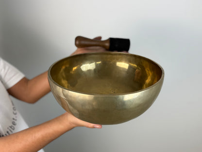 Grand-Resonance Hand-Beaten Tibetan Singing Bowl – G♯2 & D♯5 | SB-014