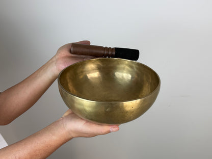 Serene-Harmony Hand-Beaten Tibetan Singing Bowl – F♯3 & C6 | SB-033