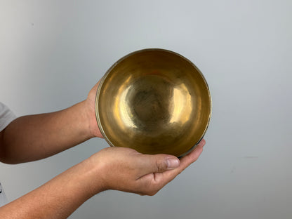 Bell-Tone Hand-Beaten Tibetan Singing Bowl – E4 & G♯6 | SB-018