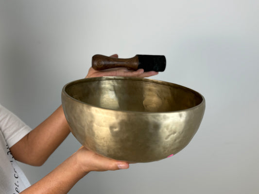 Loving-Kindness Hand-Beaten Tibetan Singing Bowl – B2 & F5 | SB-003