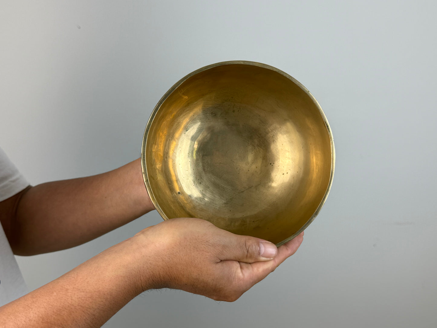 Balanced-Resonance Hand-Beaten Tibetan Singing Bowl – A♯3 & E6 | SB-013