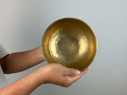 Balanced-Resonance Hand-Beaten Tibetan Singing Bowl – A♯3 & E6 | SB-013