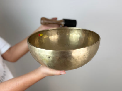 Grand-Resonance Hand-Beaten Tibetan Singing Bowl – G♯2 & D5 | SB-031