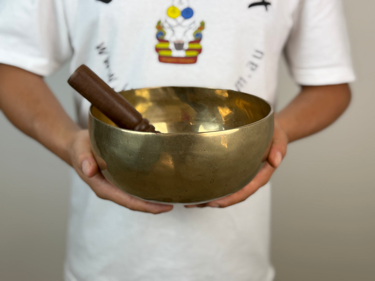 Warm-Resonance Hand-Beaten Tibetan Singing Bowl – E3 & A5 | SB-035