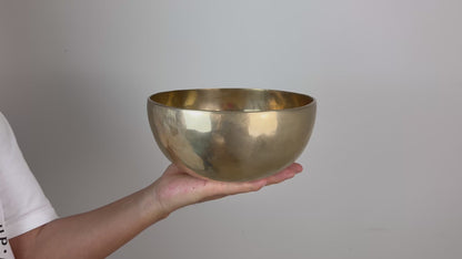 Gentle-Resonance Hand-Beaten Tibetan Singing Bowl – D♯3 & G♯5 | SB-034