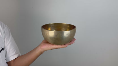 Radiant-Tone Hand-Beaten Tibetan Singing Bowl – A♯3 & E6 | SB-019
