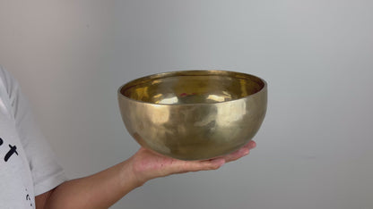 Layered-Resonance Hand-Beaten Tibetan Singing Bowl – E3 & A♯5 | SB-015