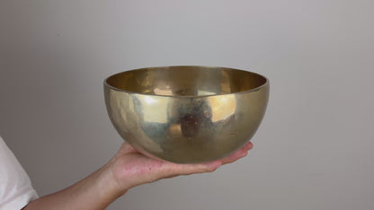 Deep-Clarity Hand-Beaten Tibetan Singing Bowl – E3 & A5 | SB-040