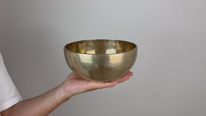 Clear-Echo Hand-Beaten Tibetan Singing Bowl – G♯3 & C♯6 | SB-037
