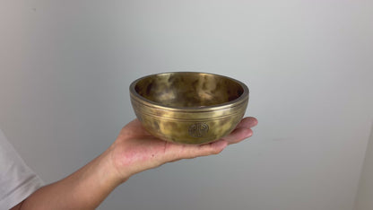 Delicate-Tone Hand-Beaten Tibetan Singing Bowl – C5 & E7 | SB-025